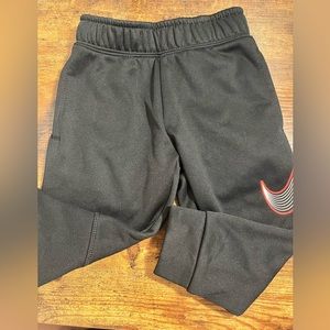 NWT Nike therma fit sweats